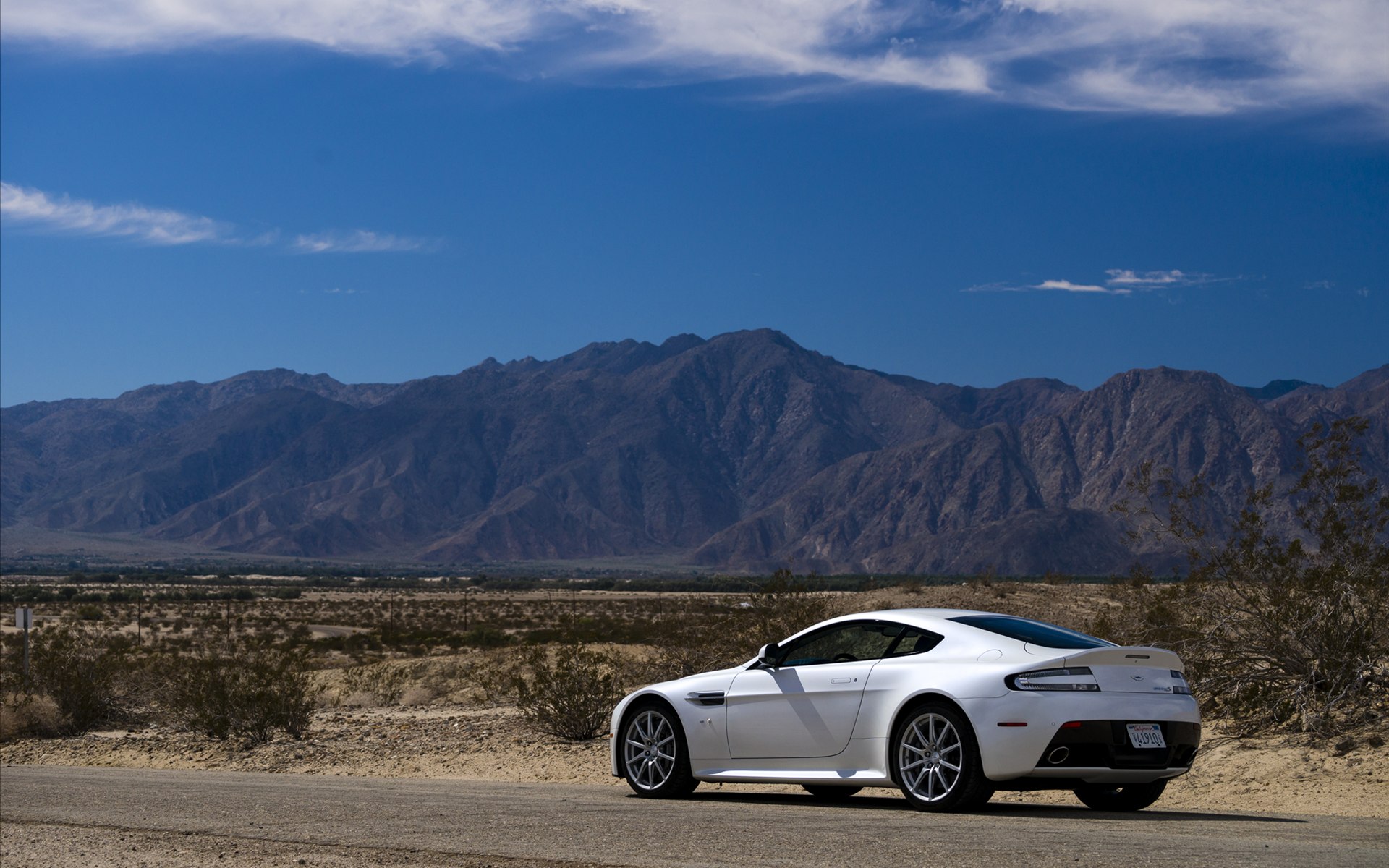 Aston Martin V12 Vantage S 2014